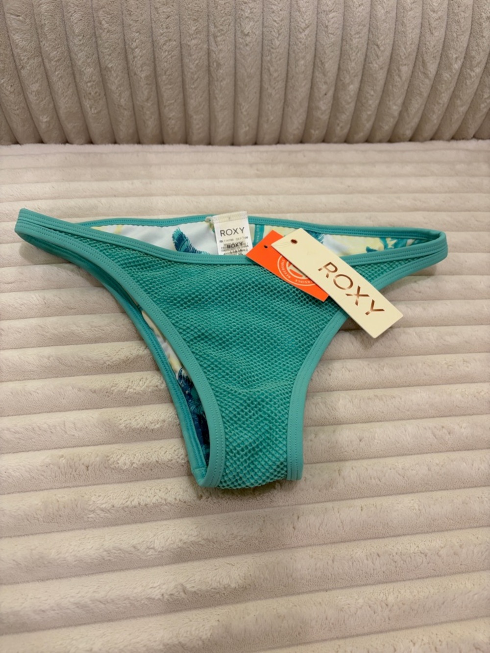 NWT ROXY reservable bikini bottoms